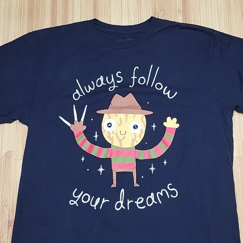 Busted Tees Freddie Kreuger Follow your dreams Tee-shirt Size Medium